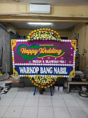 Papan Bunga di Pik 1